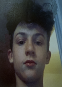 Jeune homme recherch&eacute;