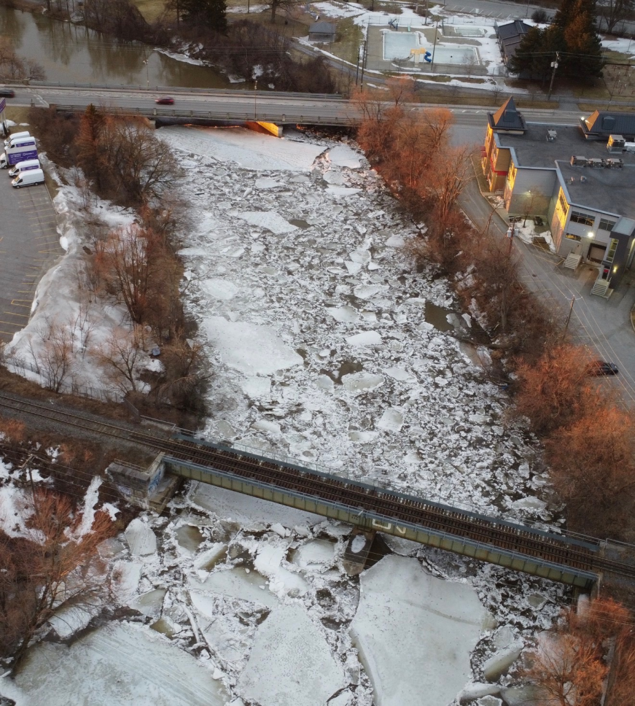 Le pont de la rue Baby est ferm&eacute;